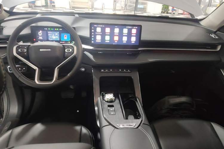 Used Haval H6 2022 3rd Generation 1.5T Automatic Two-Wheel Drive Supreme+ Center Console