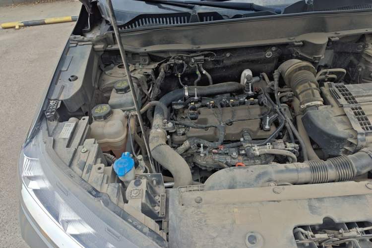 Used Haval H6 2022 Third Generation 1.5T DHT Engine Bay Right