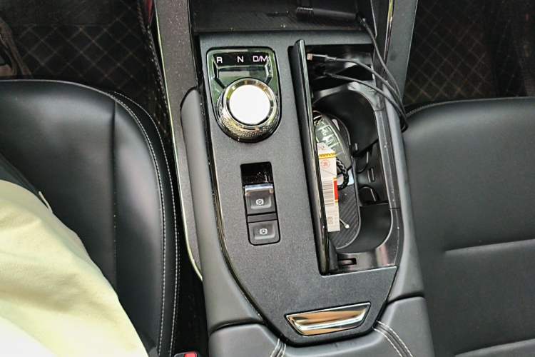Used Haval H6 2022 3rd Generation 1.5T Automatic Two-Wheel Drive Max Gear Lever