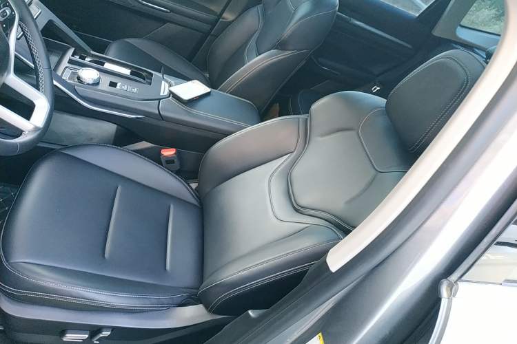 Used Haval H6 2022 Third Generation 1.5T DHT Left Front Seat