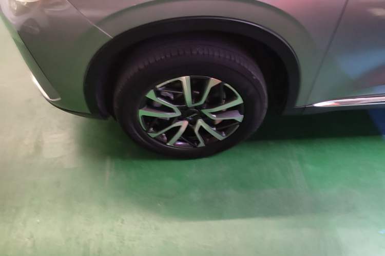 Used Haval H6 2022 3rd Generation 1.5T Automatic Two-Wheel Drive Max Left Front Wheel Hub