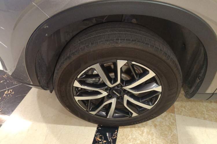 Used Haval H6 2022 3rd Generation 1.5T Automatic Two-Wheel Drive Pro Left Front Wheel Hub