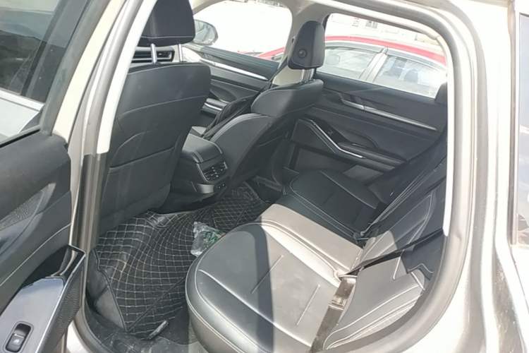 Used Haval H6 2022 3rd Generation 1.5T Automatic Two-Wheel Drive Pro Left Rear Seat