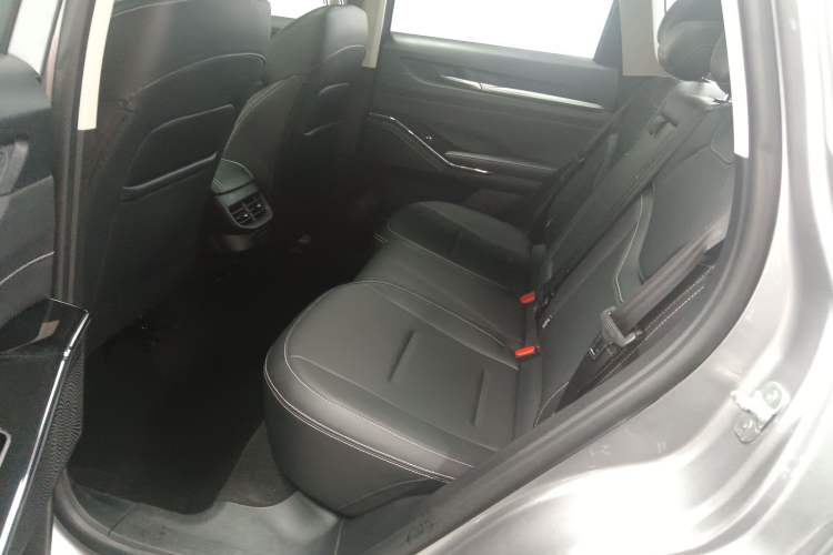 Used Haval H6 2022 3rd Generation 1.5T Automatic Two-Wheel Drive Max Left Rear Seat