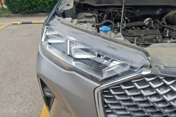 Used Haval H6 2022 Third Generation 1.5T DHT Right Front Headlight
