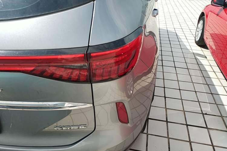 Used Haval H6 2022 3rd Generation 1.5T Automatic Two-Wheel Drive Pro Right Rear Taillight