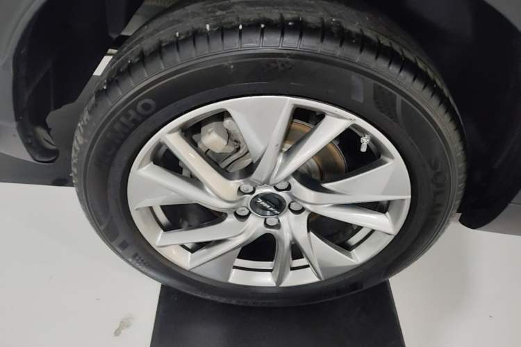 Used Haval H6 2022 3rd Generation 1.5T Automatic Two-Wheel Drive Supreme+ Right Rear Wheel Hub