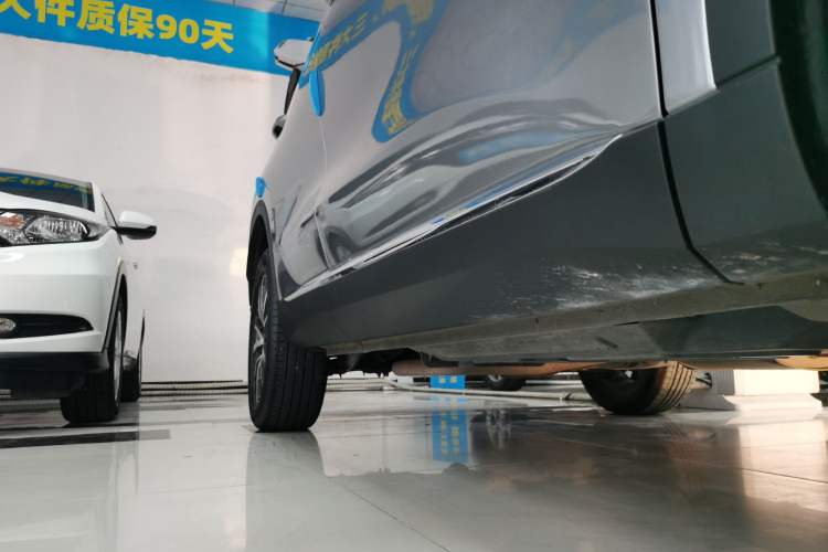 Used Haval H6 2022 Third Generation 1.5T DHT Right Side Sill