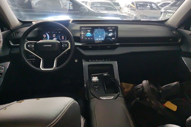 Used Haval H6 2022 Third Generation 1.5T DHT Center Console