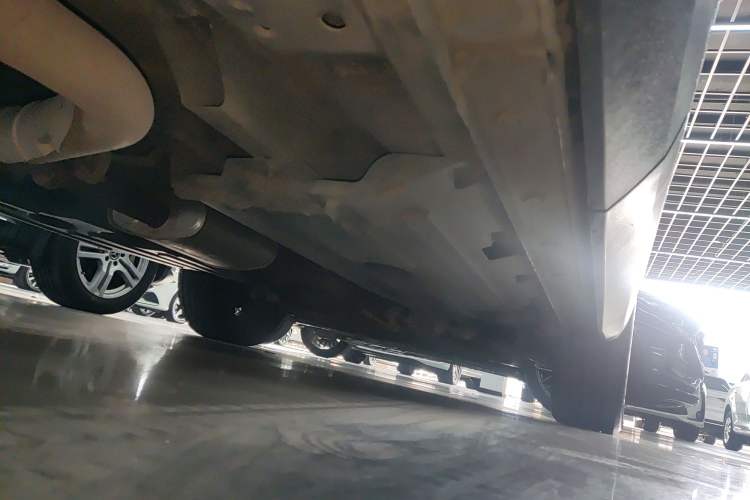 Used Haval H6 2022 Third Generation 1.5T DHT Right Side Sill