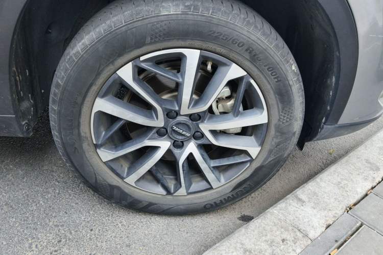 Used Haval H6 2022 3rd Generation 1.5T Automatic Two-Wheel Drive Max Right Front Wheel Hub