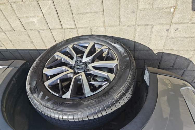 Used Haval H6 2022 3rd Generation 1.5T Automatic Two-Wheel Drive Max Left Front Wheel Hub