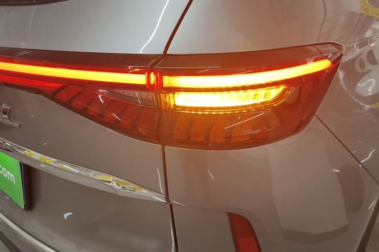 Used Haval H6 2022 3rd Generation 1.5T Automatic Two-Wheel Drive Max Right Rear Taillight