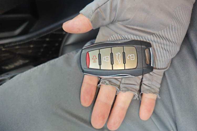 Used Haval H6 2022 3rd Generation 1.5T Automatic Two-Wheel Drive Max Vehicle Key