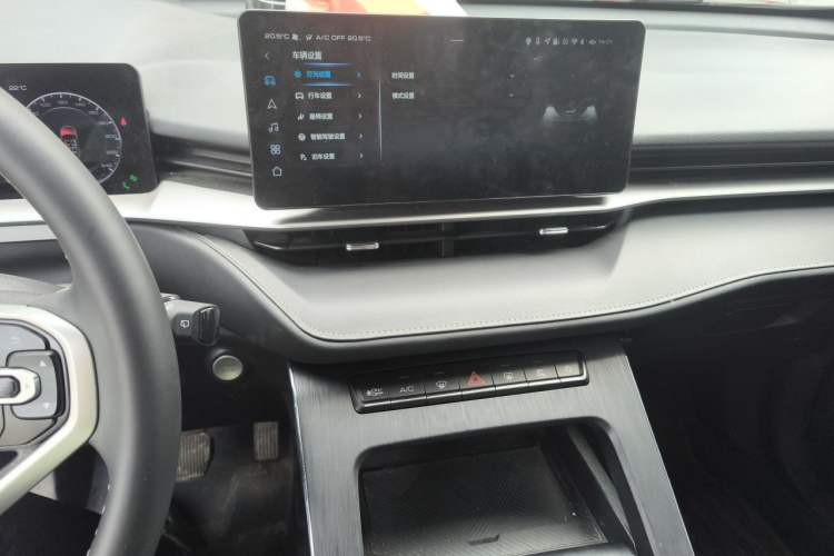 Used Haval H6 2022 3rd Generation 1.5T Automatic Two-Wheel Drive Supreme+ Audio And AC Panel