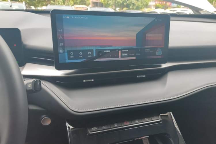 Used Haval H6 2022 3rd Generation 1.5T Automatic Two-Wheel Drive Max Audio And AC Panel