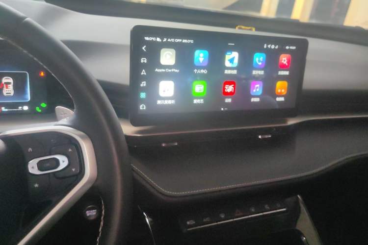 Used Haval H6 2022 3rd Generation 1.5T Automatic Two-Wheel Drive Max Audio And AC Panel
