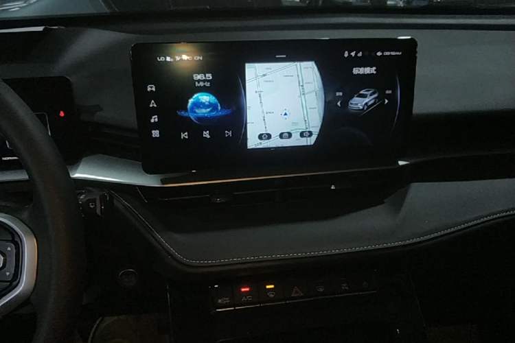 Used Haval H6 2022 3rd Generation 1.5T Automatic Two-Wheel Drive Pro Audio And AC Panel