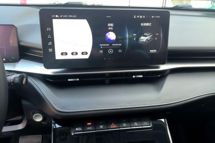 Used Haval H6 2022 3rd Generation 1.5T Automatic Two-Wheel Drive Max Audio And AC Panel