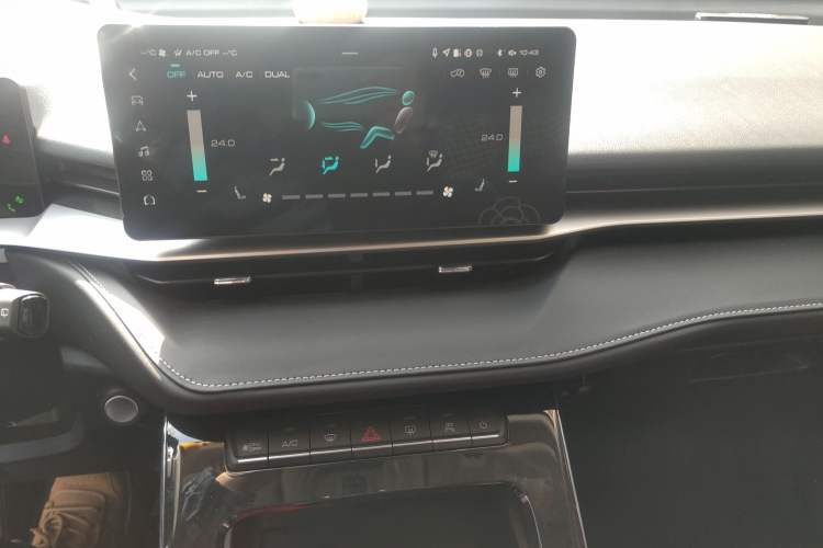 Used Haval H6 2022 3rd Generation 1.5T Automatic Two-Wheel Drive Max Audio And AC Panel