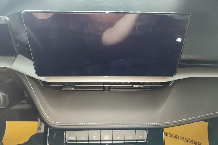 Used Haval H6 2022 3rd Generation 1.5T Automatic Two-Wheel Drive Max Audio And AC Panel