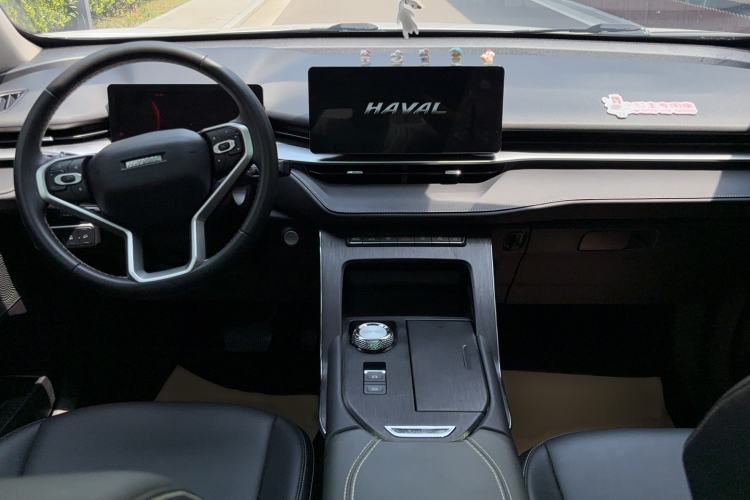 Used Haval H6 2022 Third Generation 1.5T DHT Center Console