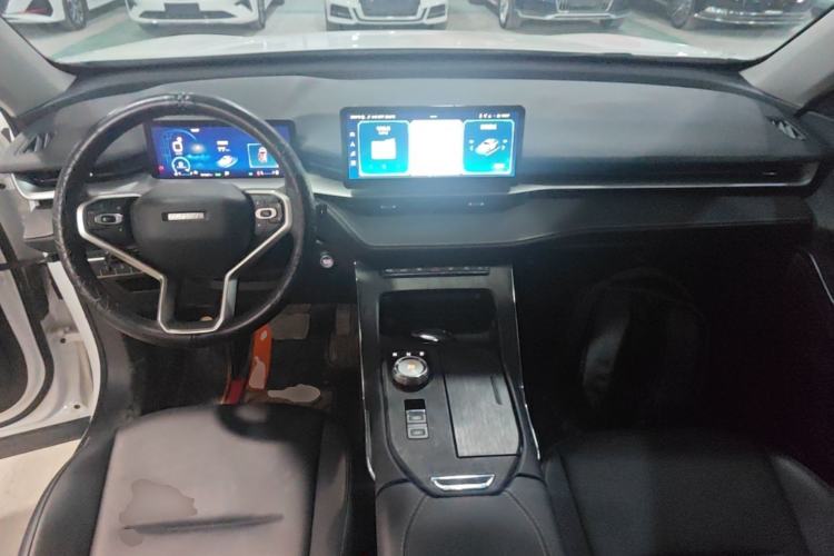 Used Haval H6 2022 Third Generation 1.5T DHT Center Console