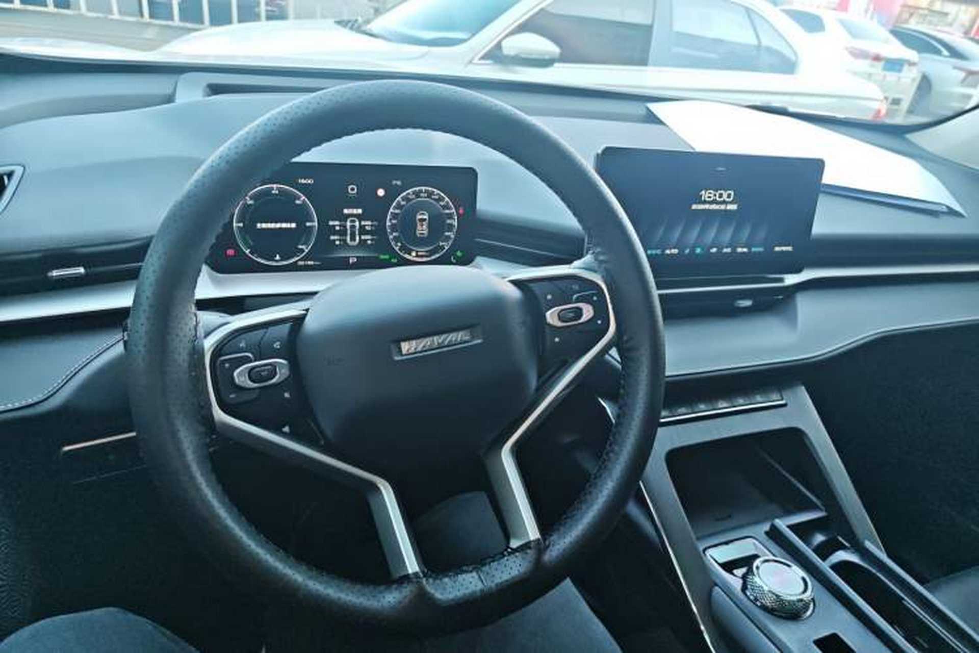 Used Haval H6 2022 Third Generation 1.5T DHT Center Console