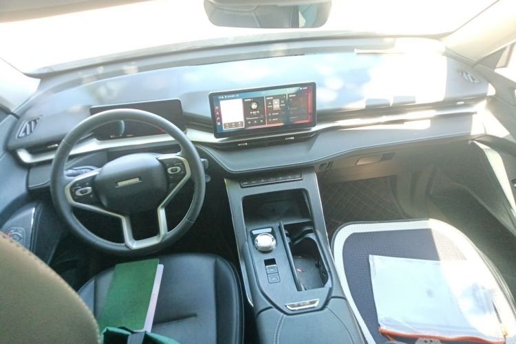 Used Haval H6 2022 Third Generation 1.5T DHT Center Console