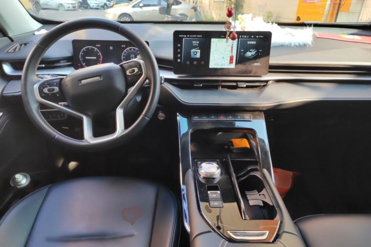Used Haval H6 2022 3rd Generation 1.5T Automatic Two-Wheel Drive Max Center Console