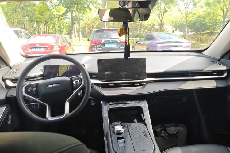 Used Haval H6 2022 3rd Generation 1.5T Automatic Two-Wheel Drive Pro Center Console