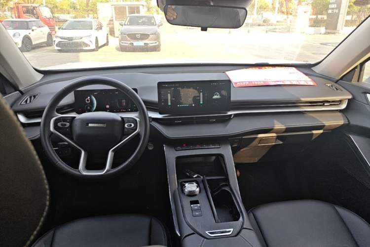 Used Haval H6 2022 Third Generation 1.5T DHT Center Console