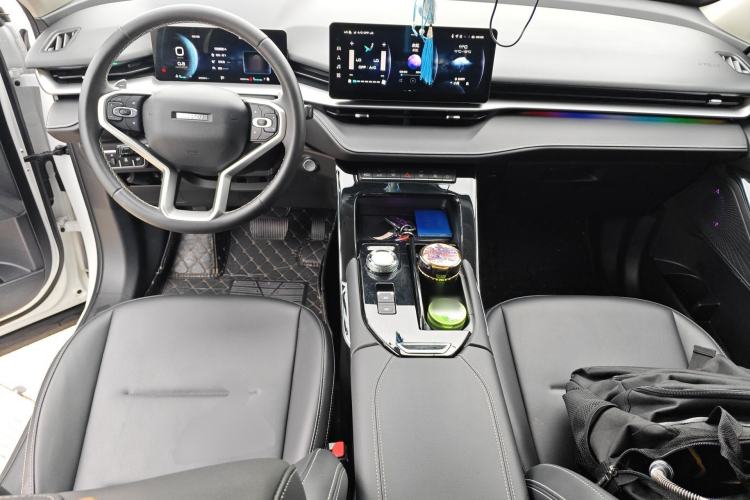 Used Haval H6 2022 3rd Generation 1.5T Automatic Two-Wheel Drive Max Center Console