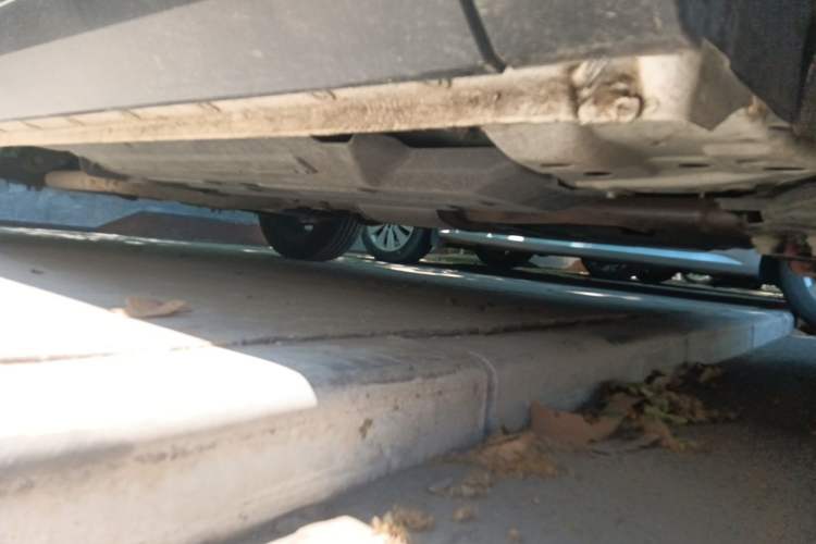 Used Haval H6 2022 Third Generation 1.5T DHT Chassis Front Right