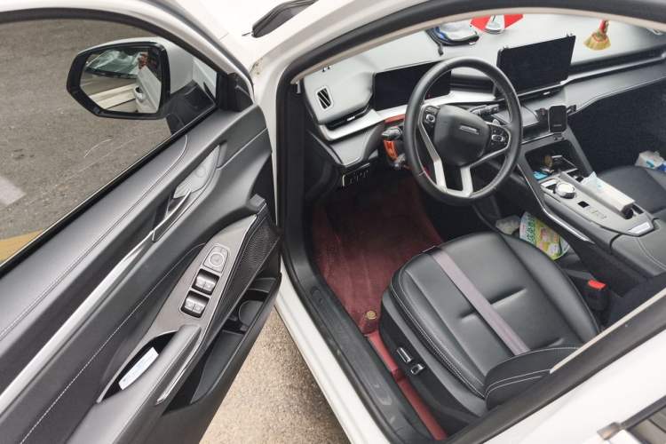 Used Haval H6 2022 3rd Generation 1.5T Automatic Two-Wheel Drive Pro Driver Seat