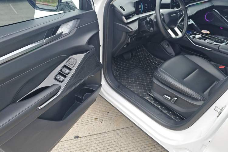 Used Haval H6 2022 3rd Generation 1.5T Automatic Two-Wheel Drive Max Driver Seat