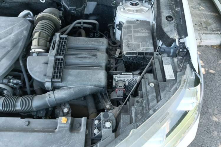Used Haval H6 2022 Third Generation 1.5T DHT Engine Bay Left
