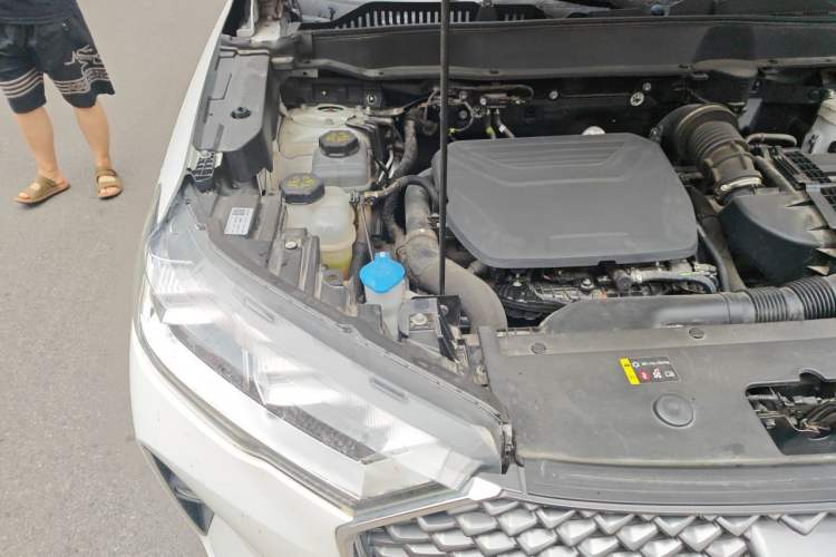 Used Haval H6 2022 Third Generation 1.5T DHT Engine Bay Right