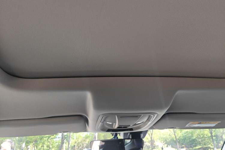 Used Haval H6 2022 3rd Generation 1.5T Automatic Two-Wheel Drive Pro Headliner