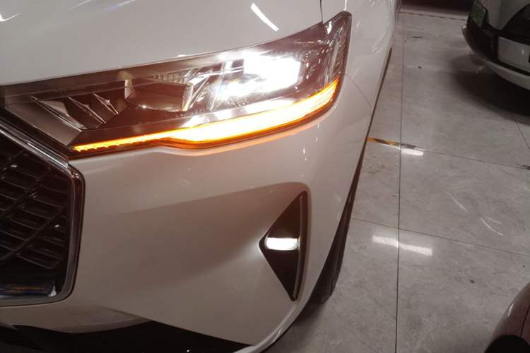Used Haval H6 2022 3rd Generation 1.5T Automatic Two-Wheel Drive Pro Left Front Headlight