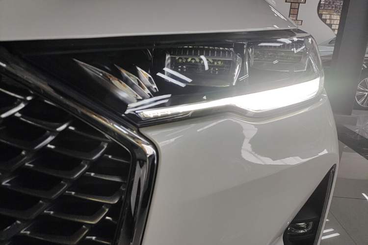 Used Haval H6 2022 3rd Generation 1.5T Automatic Two-Wheel Drive Max Left Front Headlight