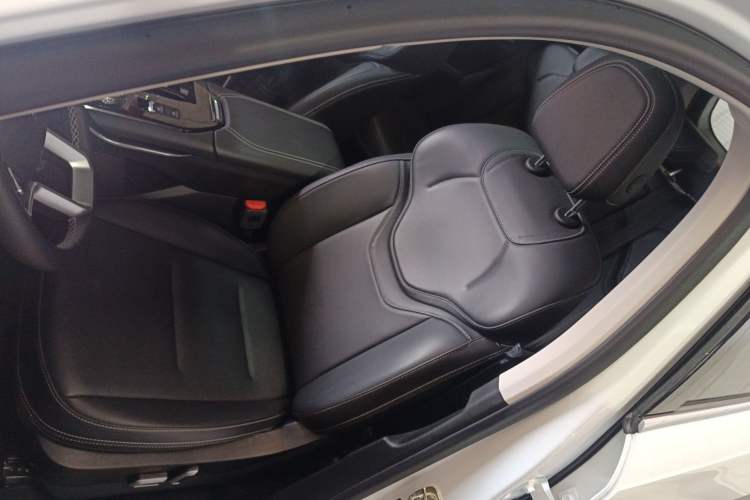 Used Haval H6 2022 3rd Generation 1.5T Automatic Two-Wheel Drive Pro Left Front Seat