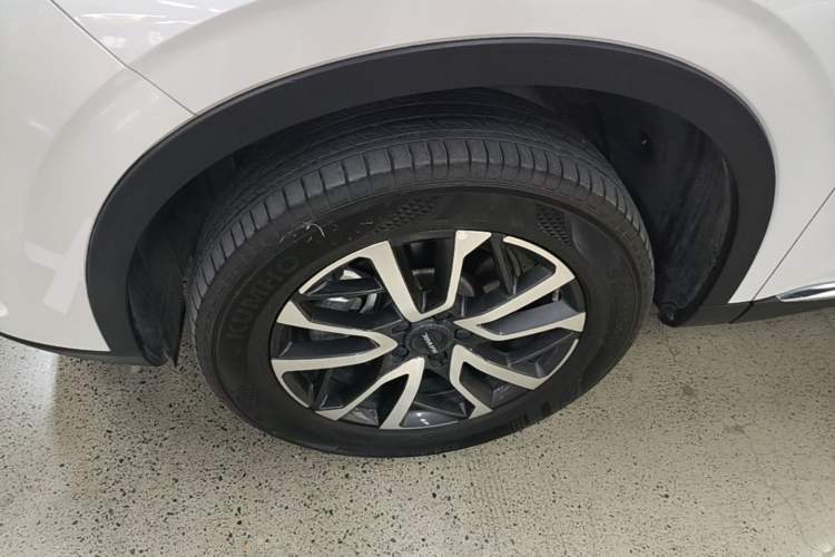 Used Haval H6 2022 3rd Generation 1.5T Automatic Two-Wheel Drive Pro Left Front Wheel Hub