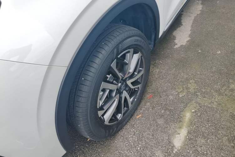 Used Haval H6 2022 3rd Generation 1.5T Automatic Two-Wheel Drive Max Left Front Wheel Hub