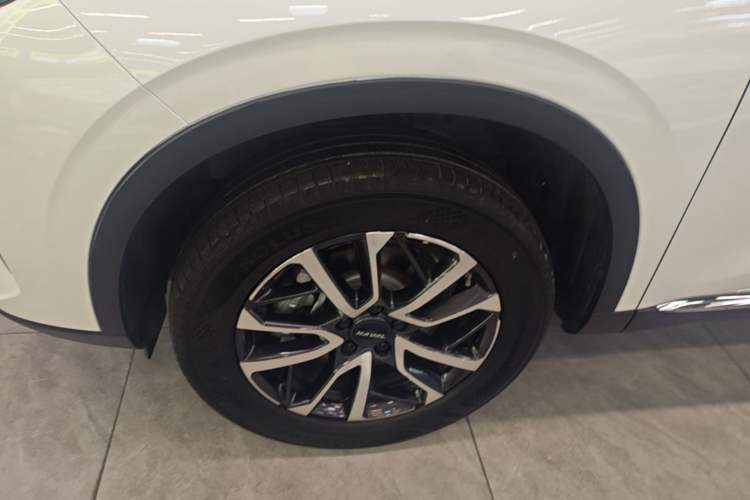 Used Haval H6 2022 3rd Generation 1.5T Automatic Two-Wheel Drive Pro Left Front Wheel Hub