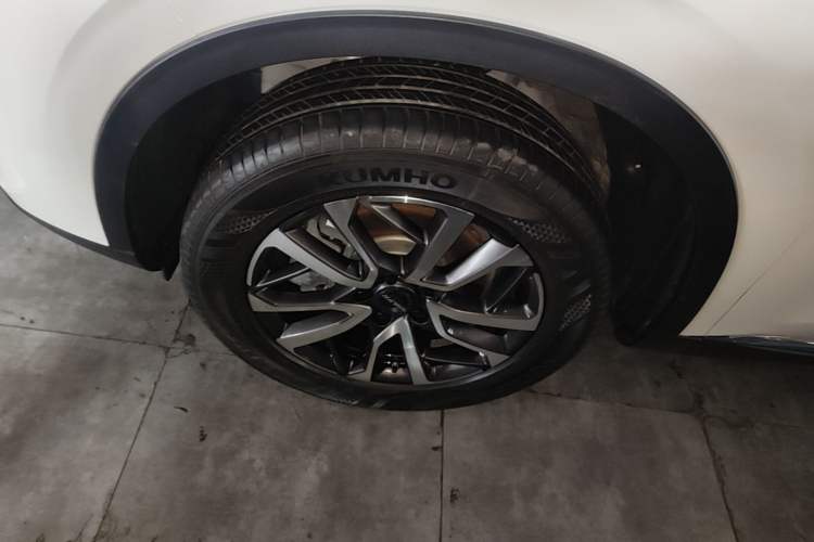 Used Haval H6 2022 3rd Generation 1.5T Automatic Two-Wheel Drive Max Left Front Wheel Hub