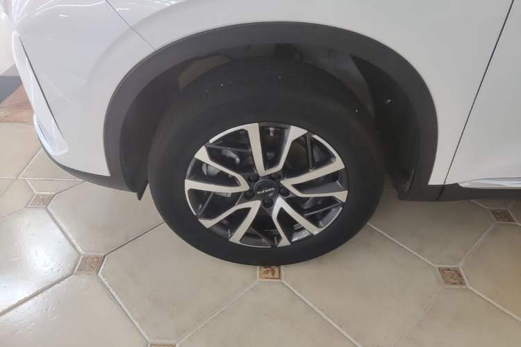 Used Haval H6 2022 3rd Generation 1.5T Automatic Two-Wheel Drive Pro Left Front Wheel Hub