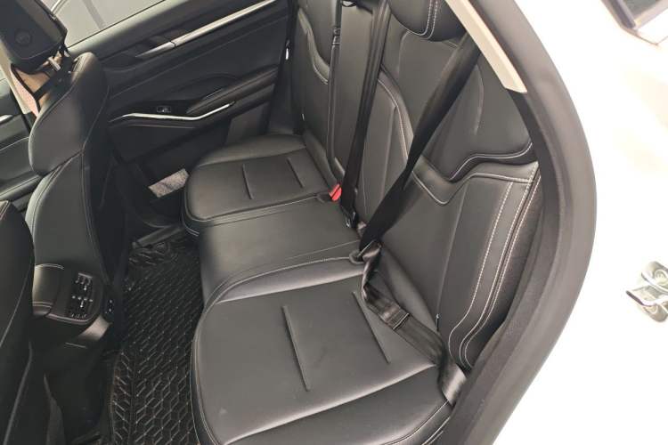 Used Haval H6 2022 3rd Generation 1.5T Automatic Two-Wheel Drive Max Left Rear Seat