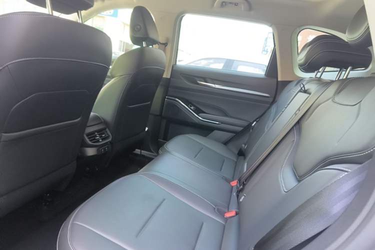 Used Haval H6 2022 3rd Generation 1.5T Automatic Two-Wheel Drive Max Left Rear Seat