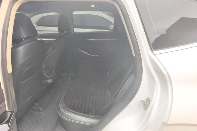 Used Haval H6 2022 3rd Generation 1.5T Automatic Two-Wheel Drive Max Left Rear Seat